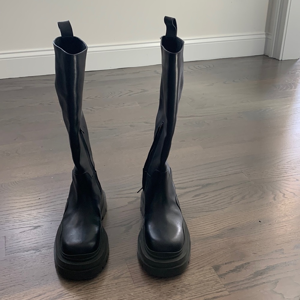 Black Bottega Veneta Tire Boot with dark olive green bottom, size IT- 39 (US- 9)